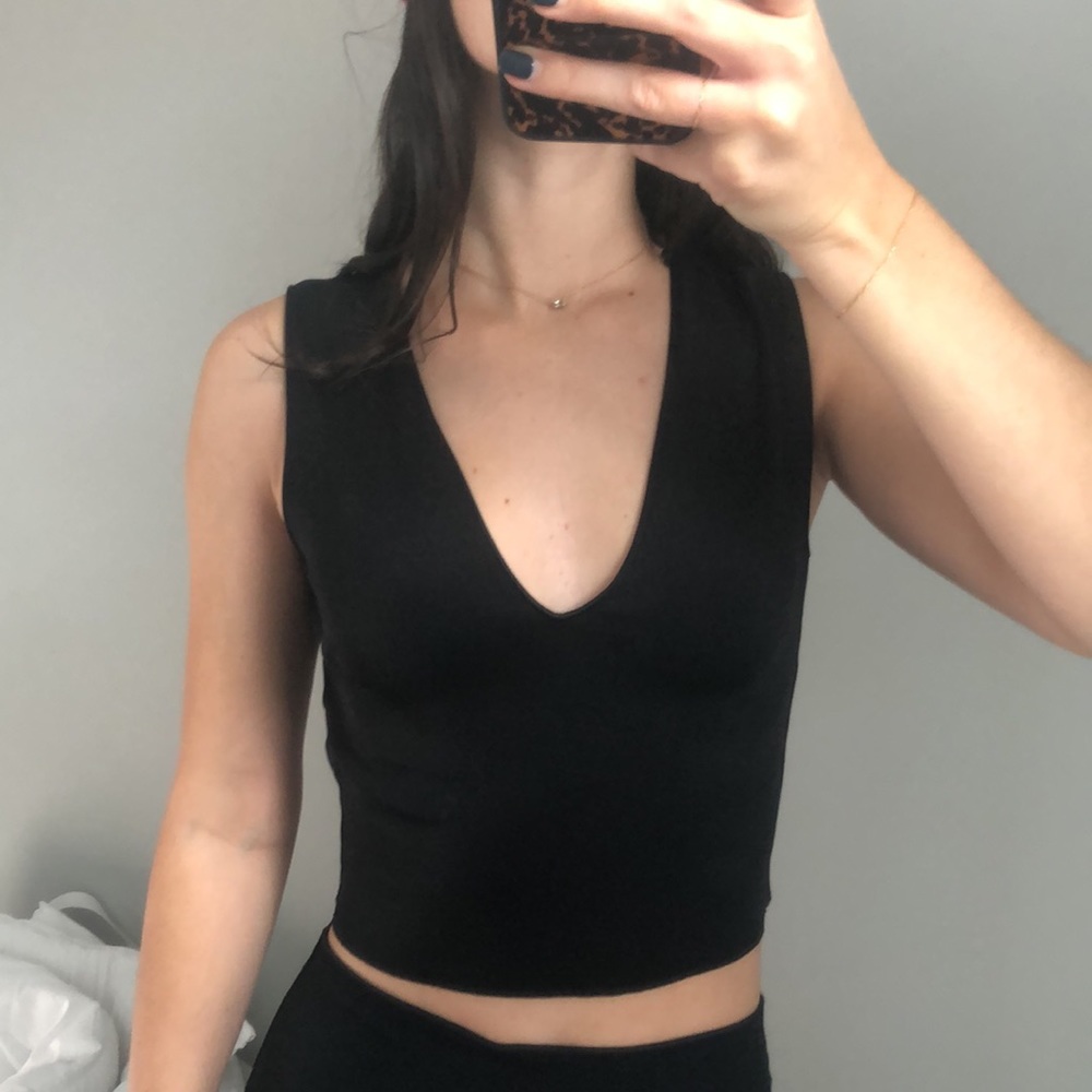 Zara V-neck Crop Top